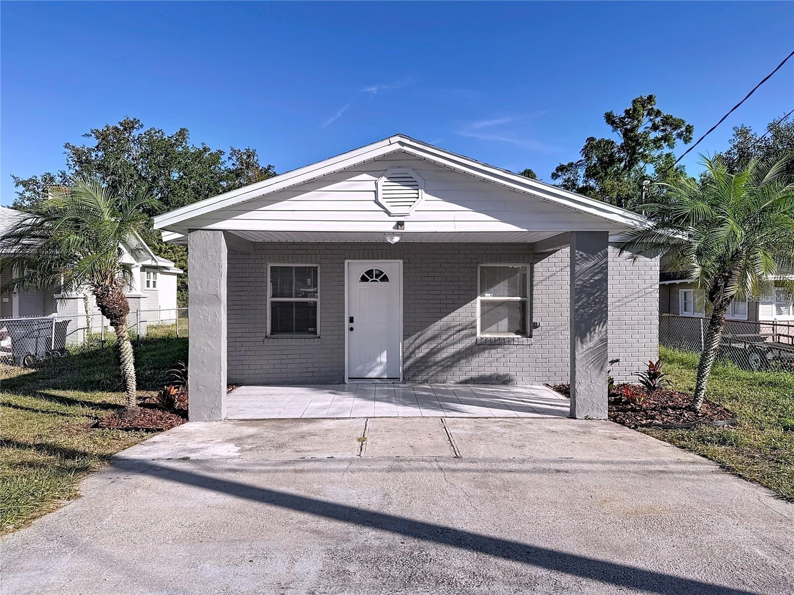 2408 E Magnolia St