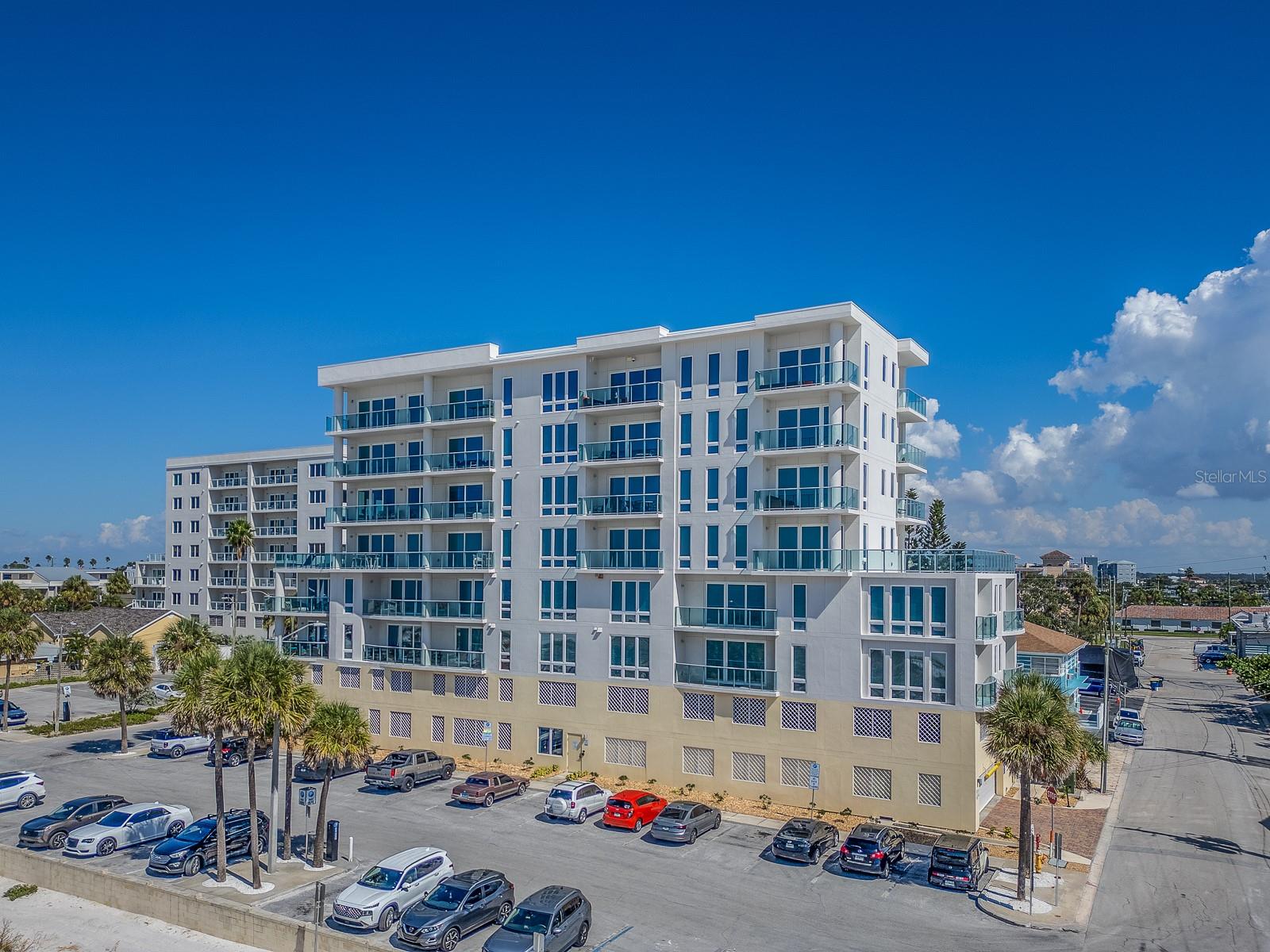15 Avalon St #403