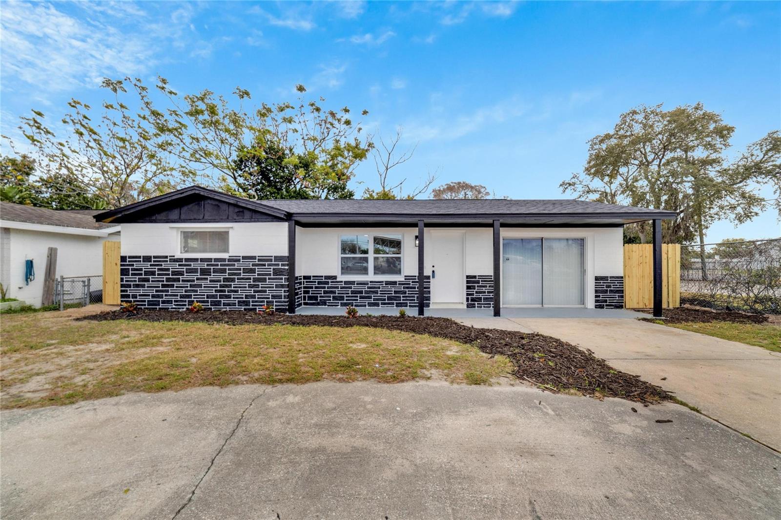 4012 Valencia Dr