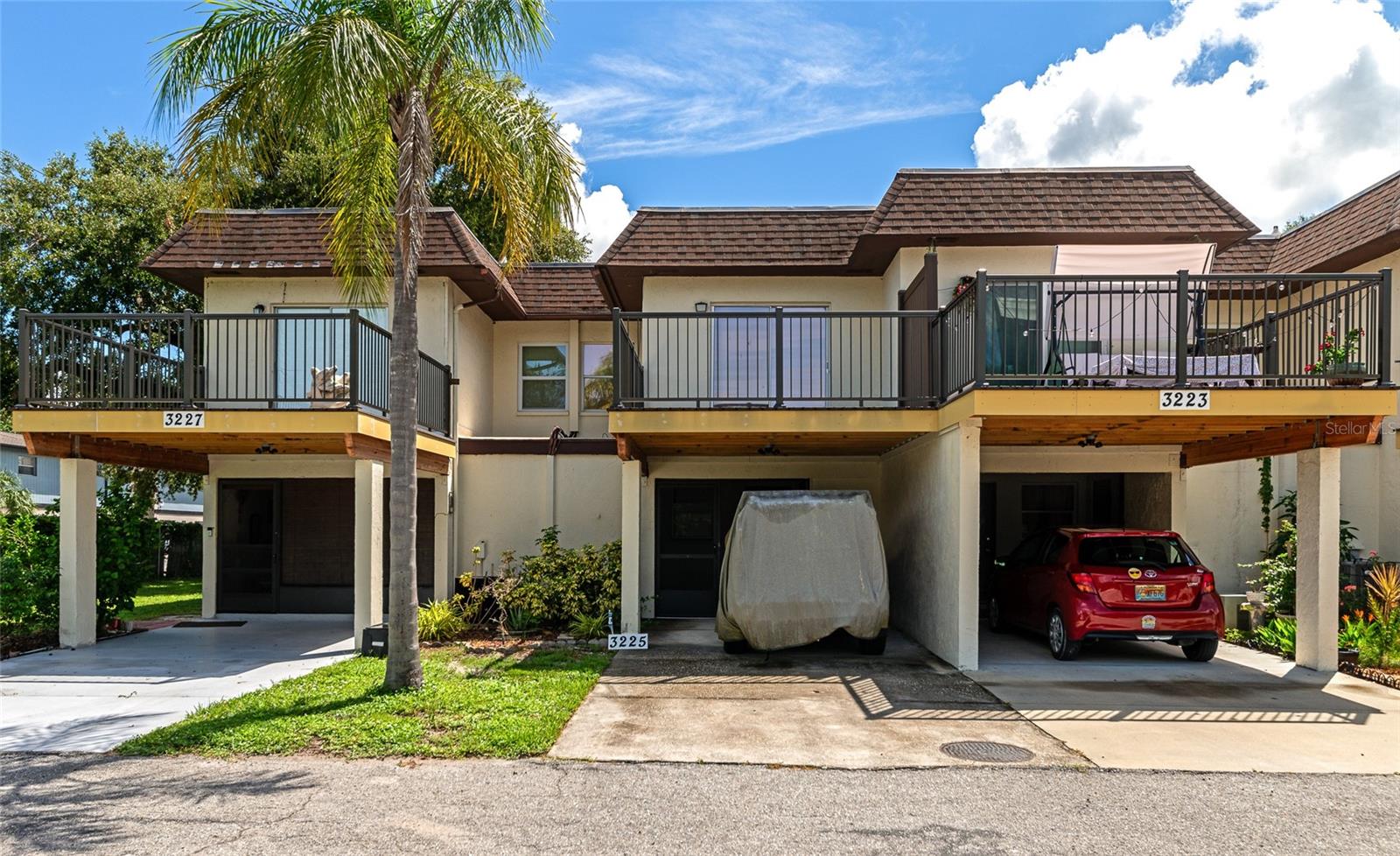 3225 Ramblewood Dr