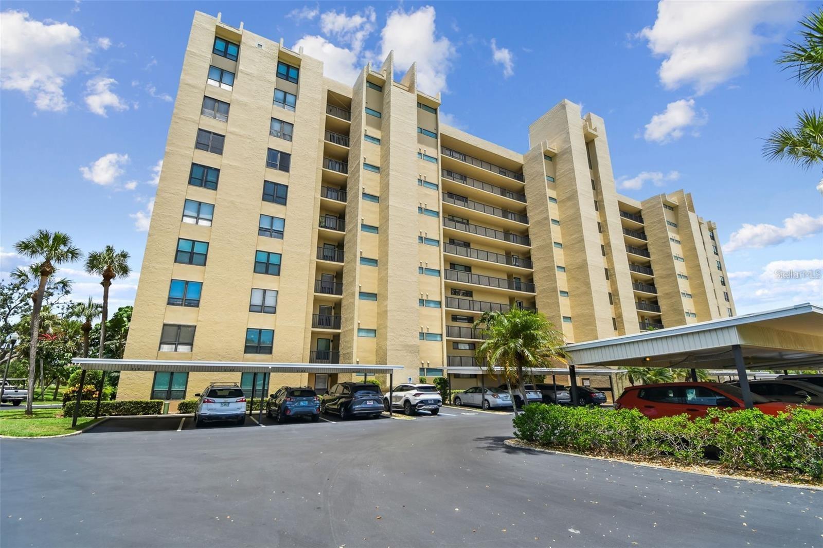 2621 Cove Cay Dr #703