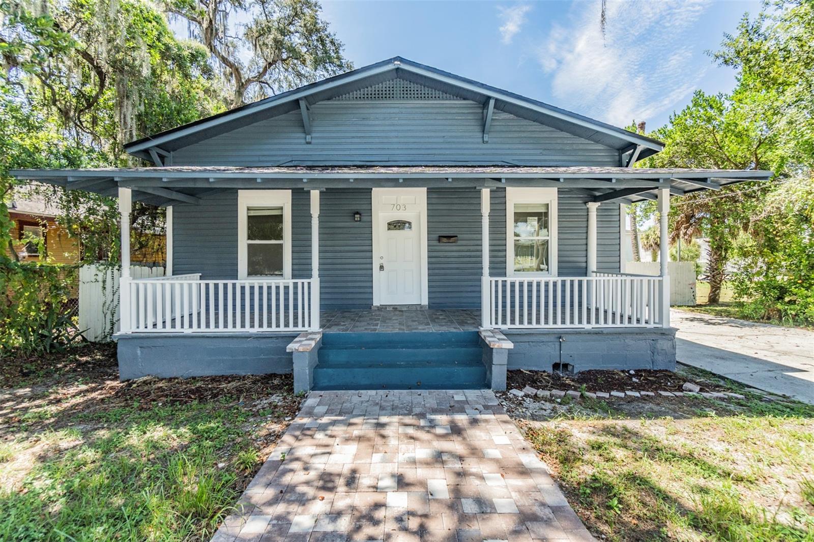 703 E Lake Ave