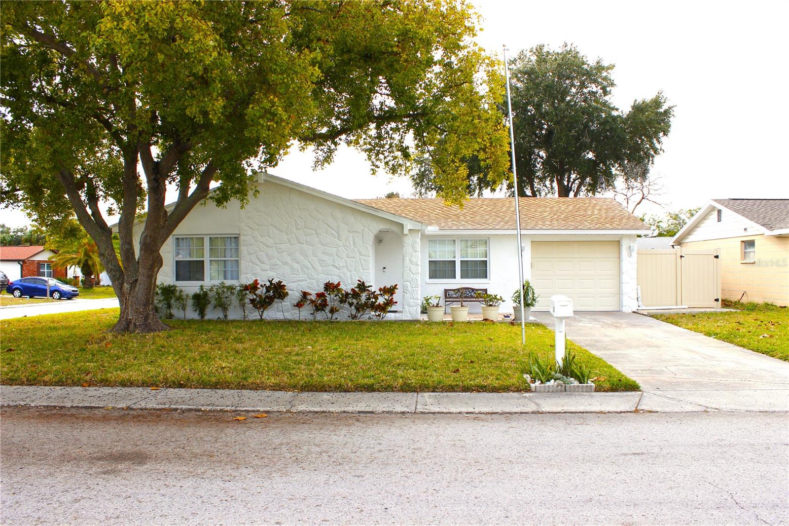 6314 Seabreeze Dr