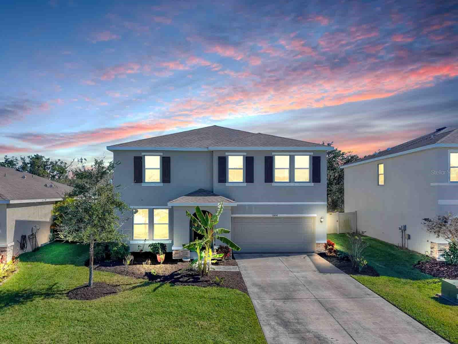 16454 Woodside Gln