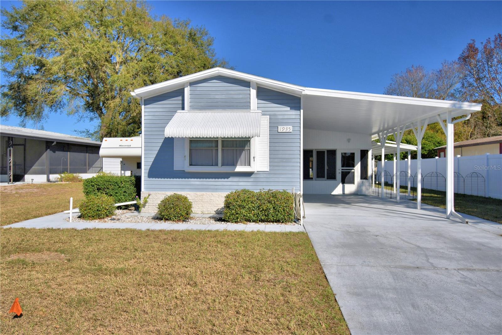1935 Regina Dr
