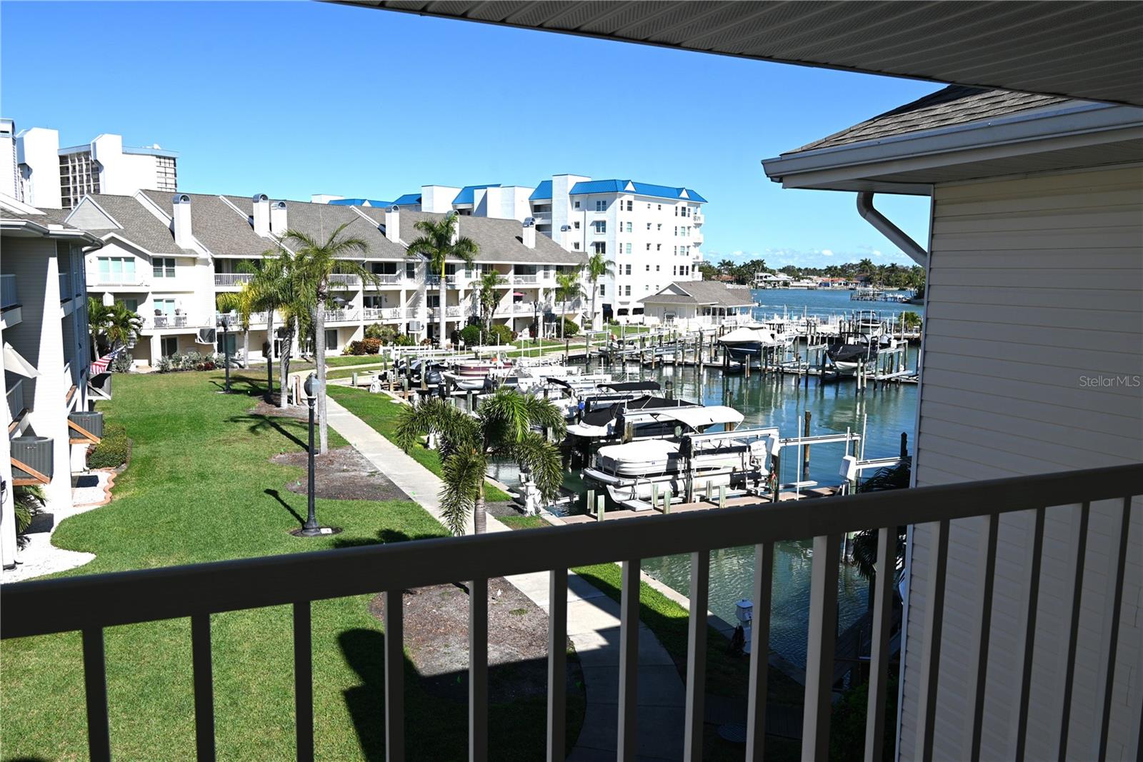 9215 Captiva Cir