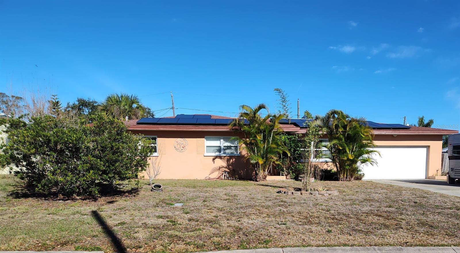 1332 Buckingham Dr