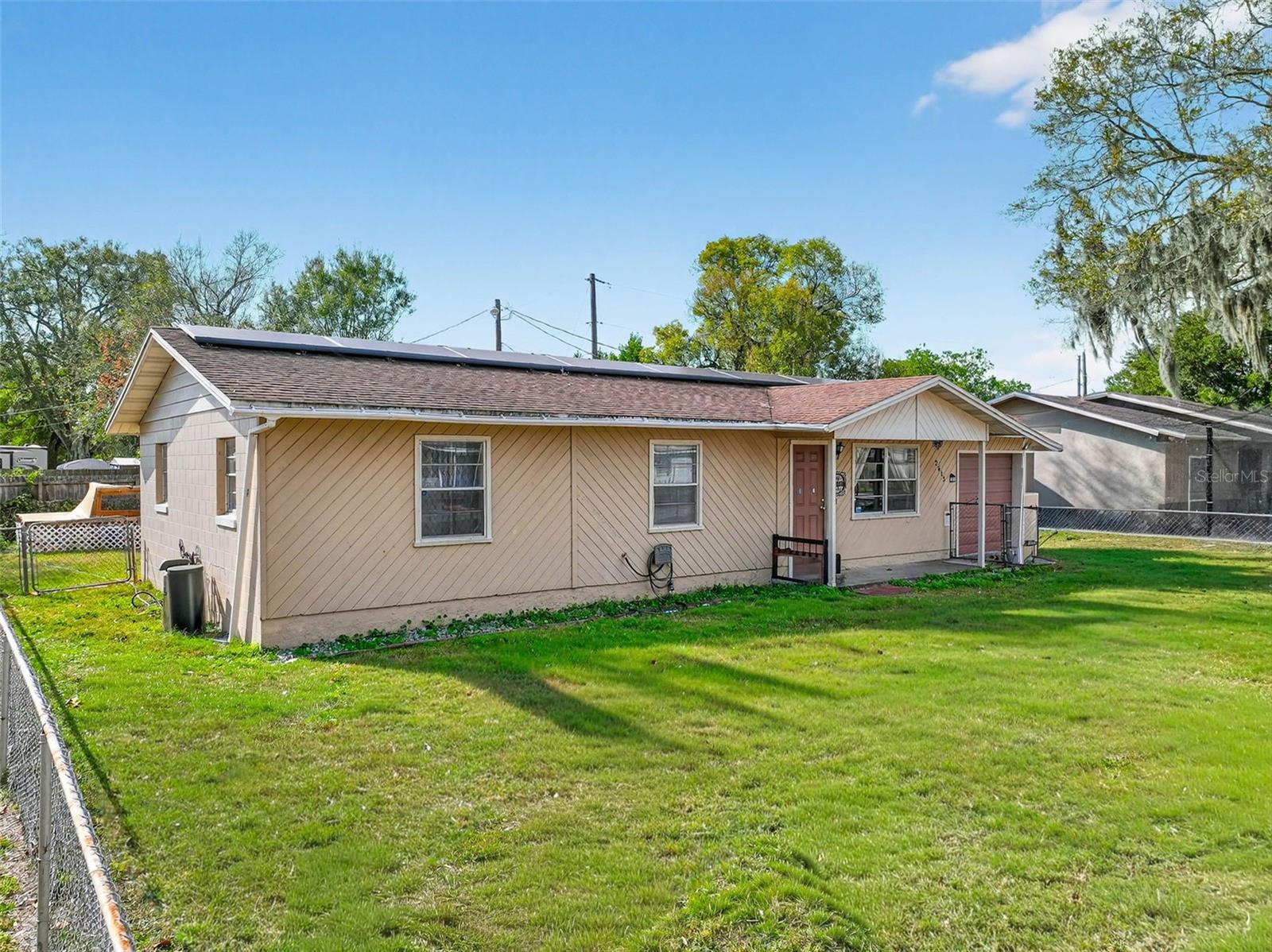 2613 Fowler Ave