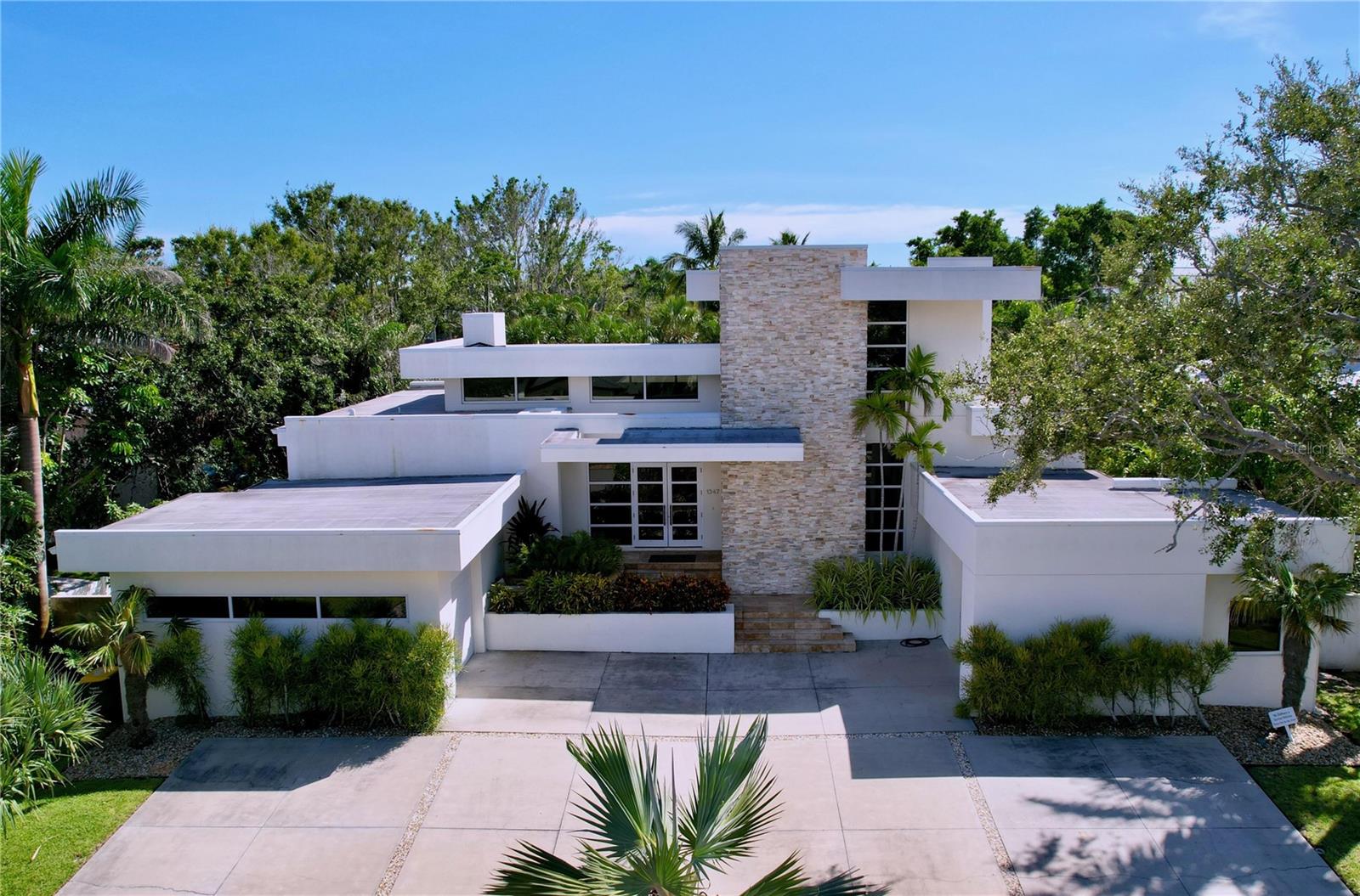 1347 Harbor Dr