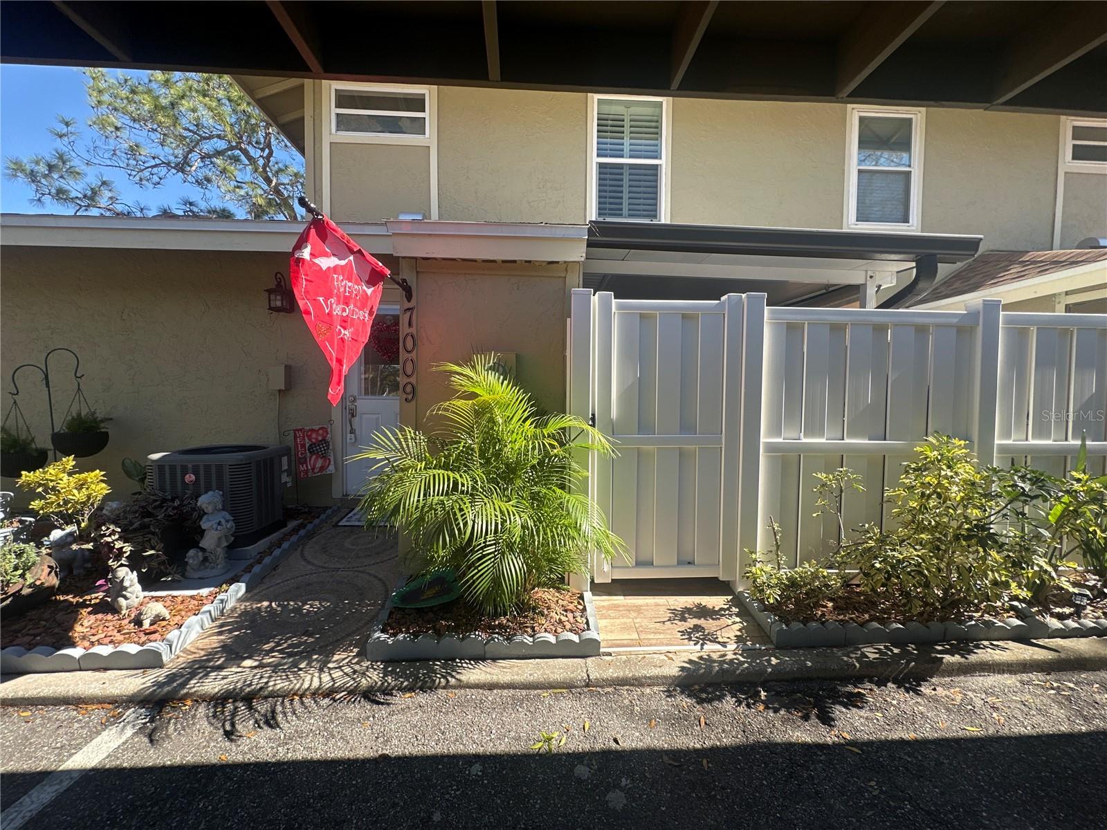 7009 Salinas CT