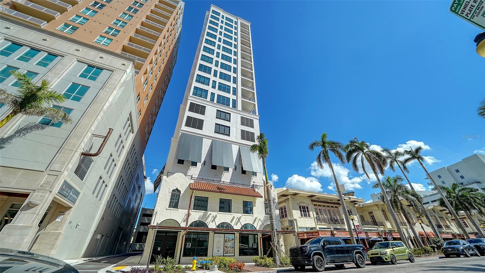 33 S Palm Ave #904