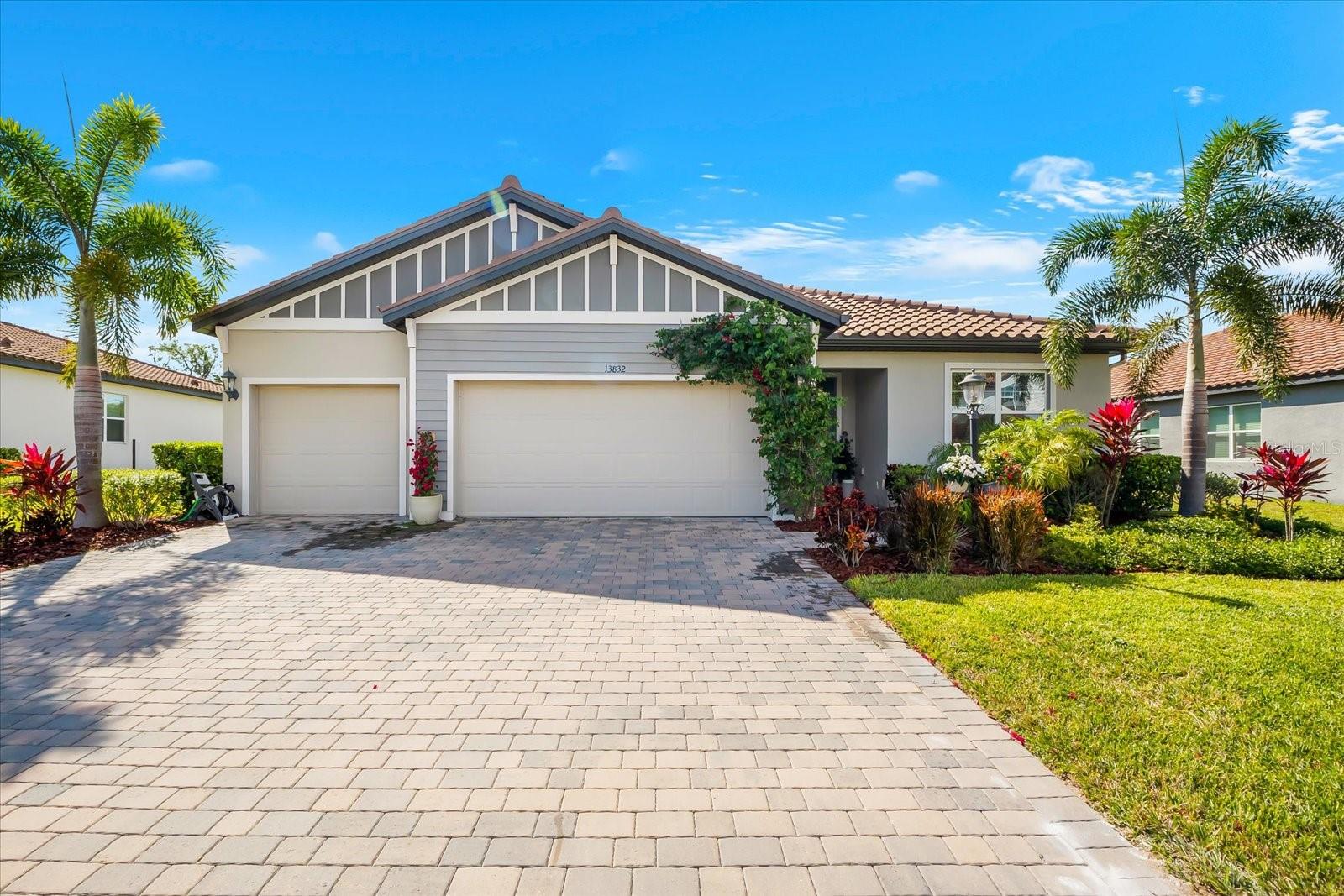 13832 Green Hammock Pl