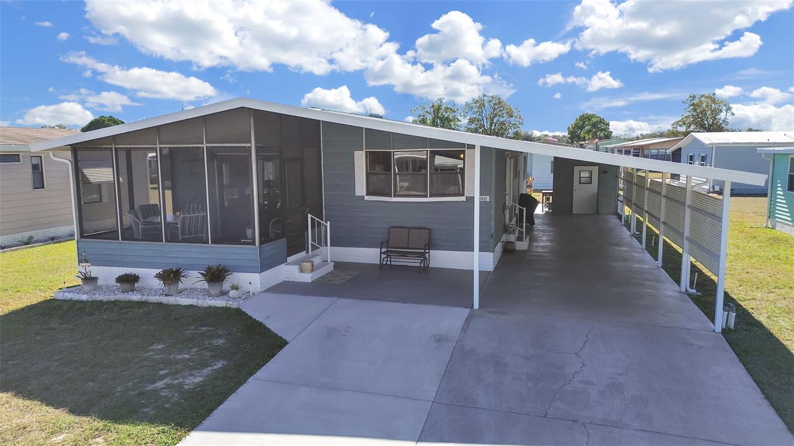 1811 Fox Hill Dr