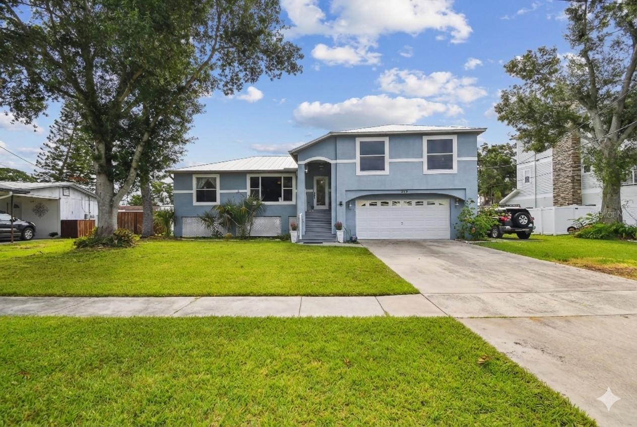 317 Shore Dr E