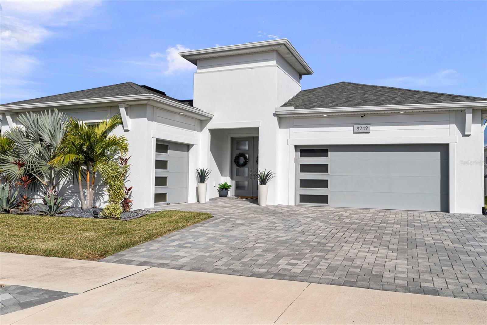 8249 Ivy Stark Blvd