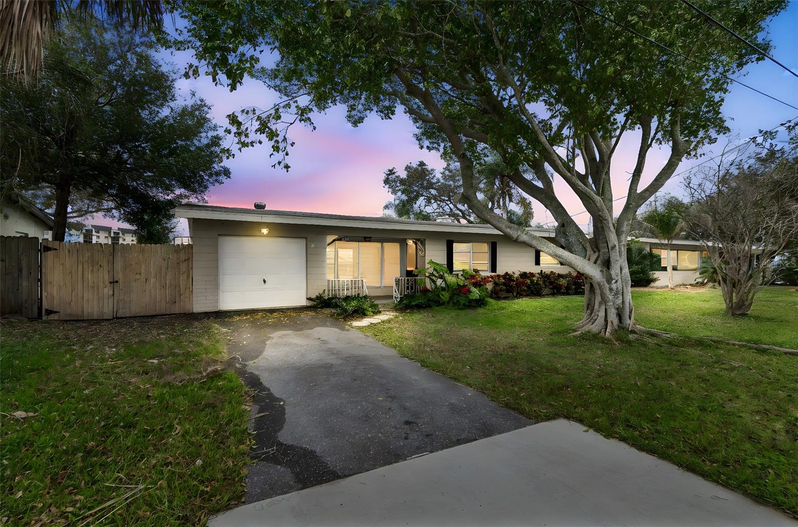 10970 Grove Ter