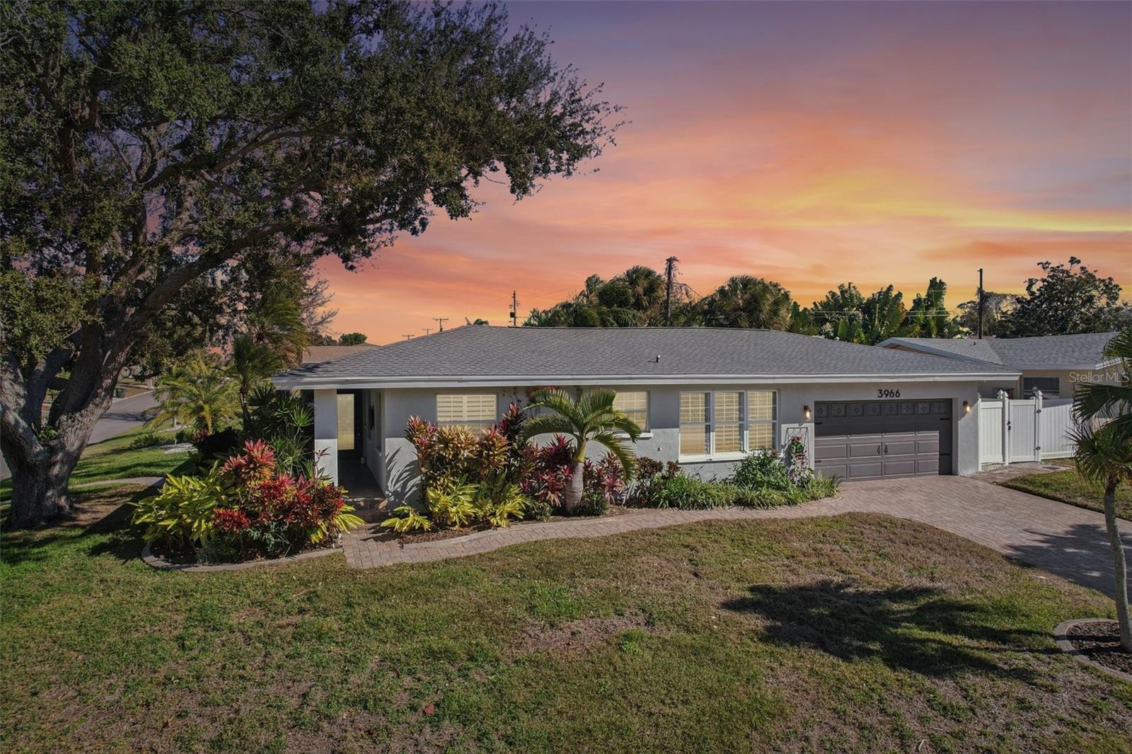 3966 High Bluff Dr