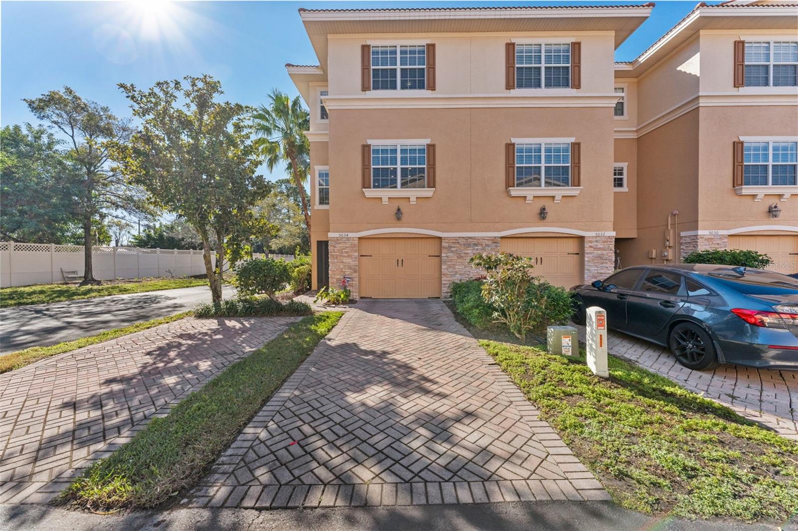 5034 Blue Runner CT
