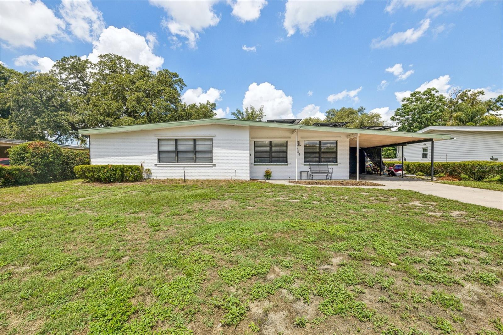 908 Skyview Dr