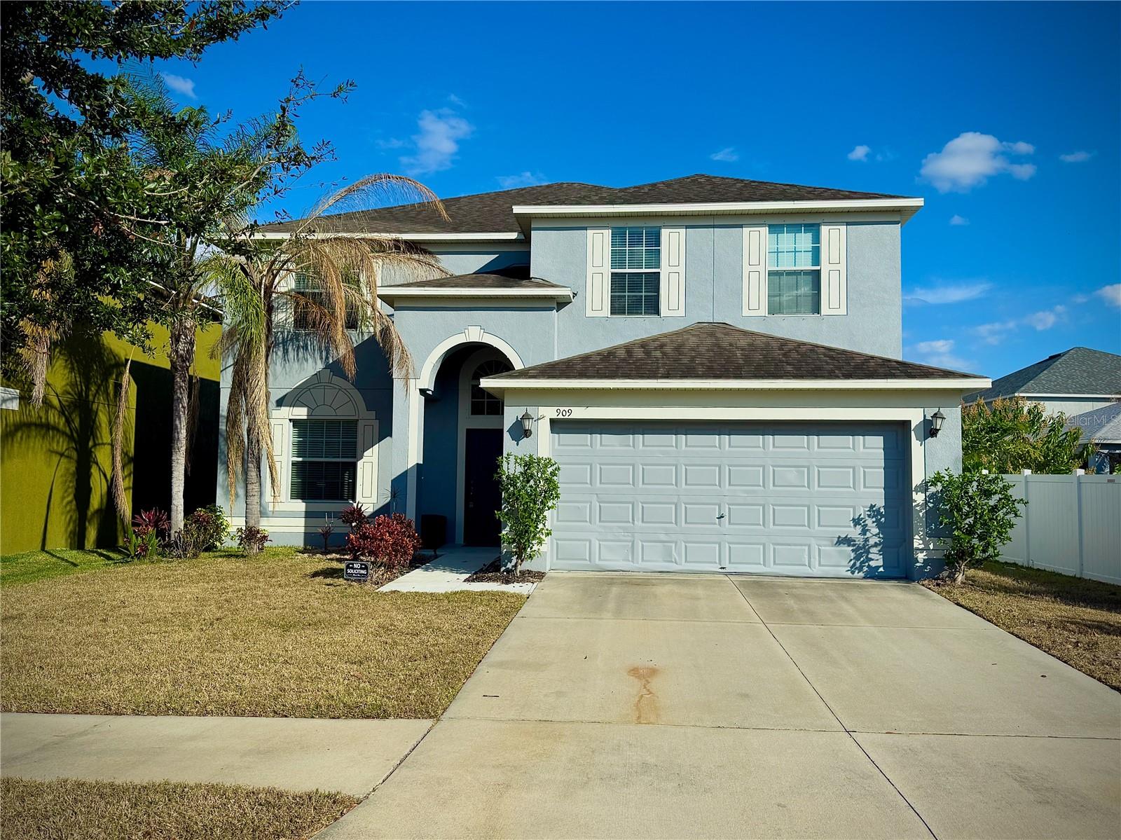 909 Meadow Glade Dr
