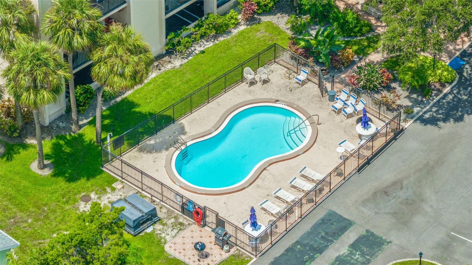 402 Tarpon Pt