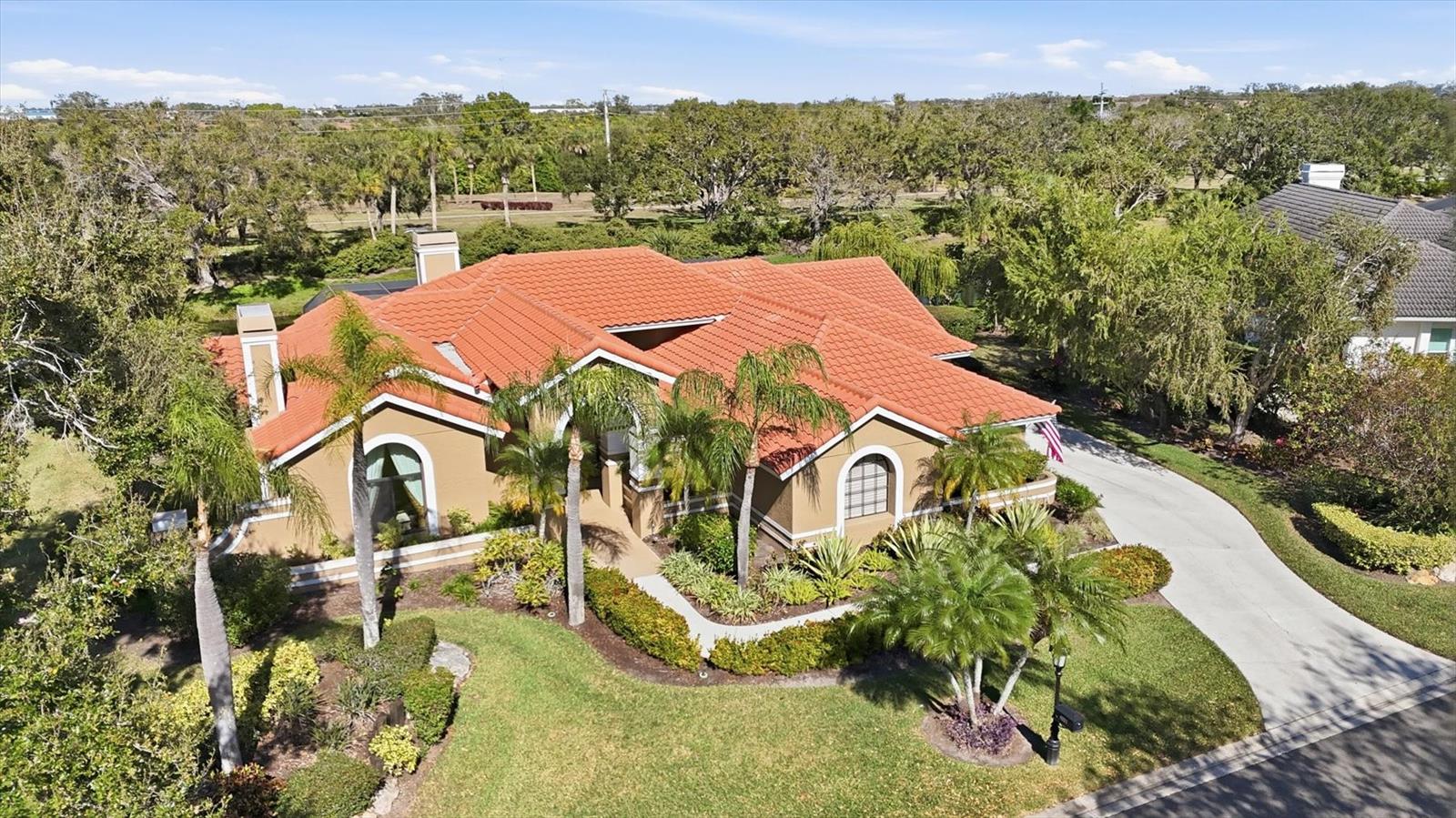 4221 Escondito Cir