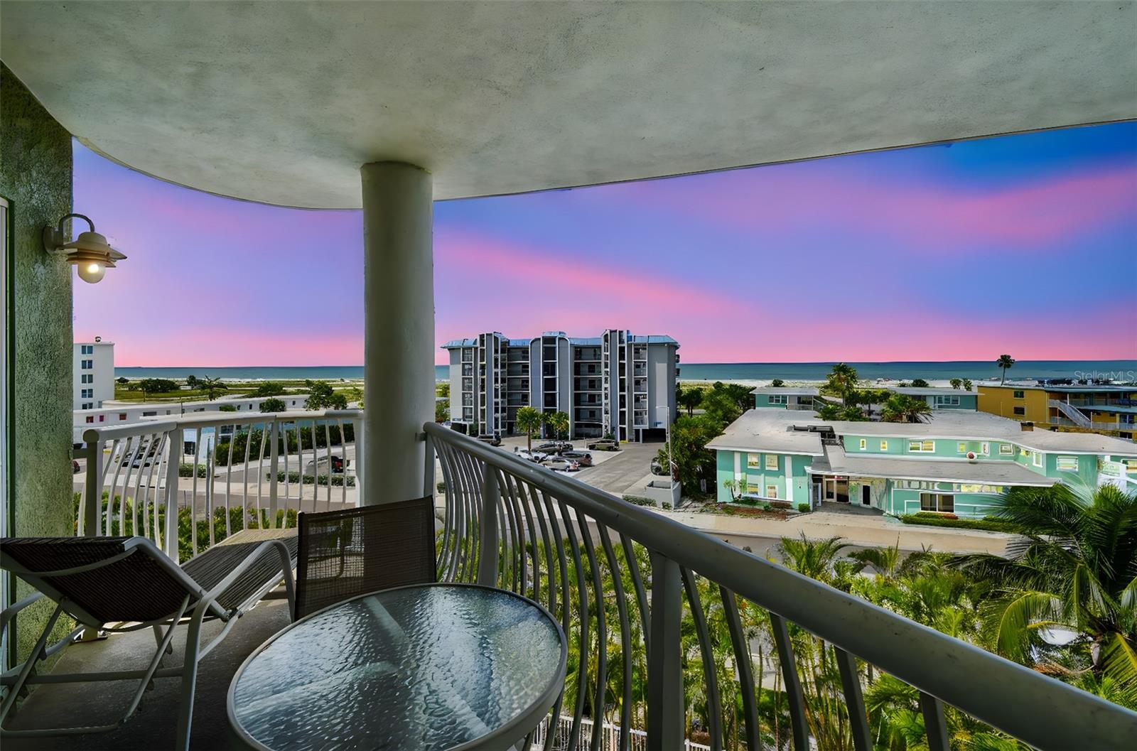 11605 Gulf Blvd #506