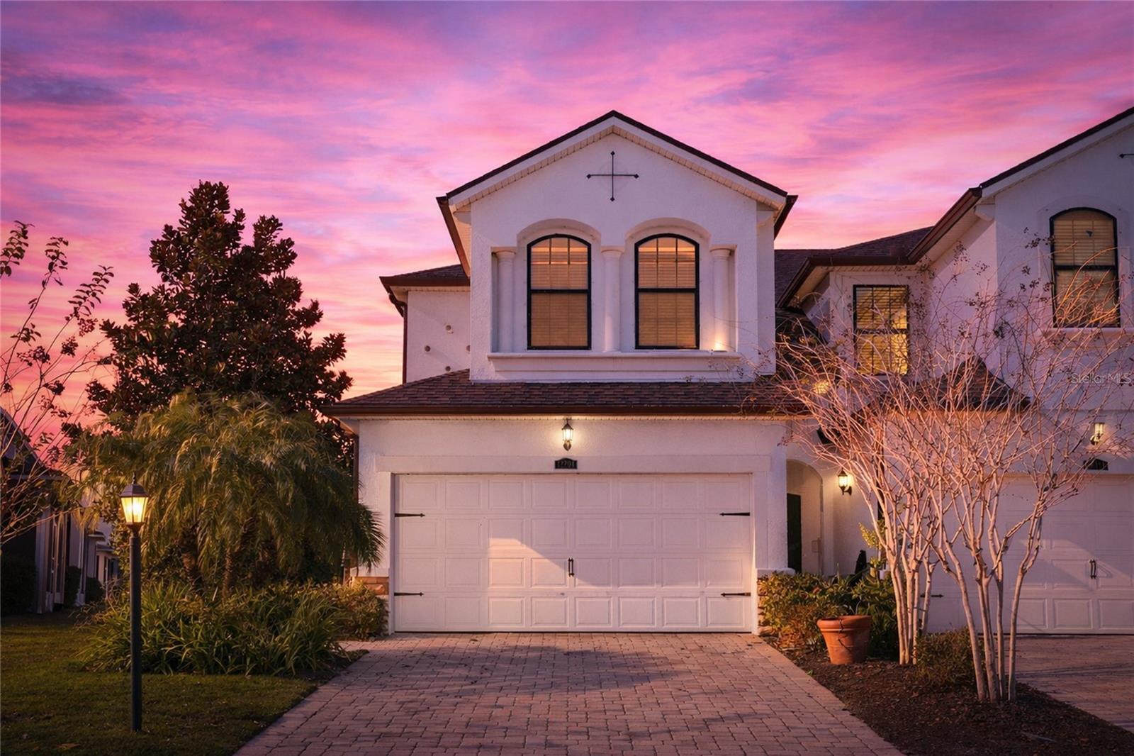 12204 Trailhead Dr