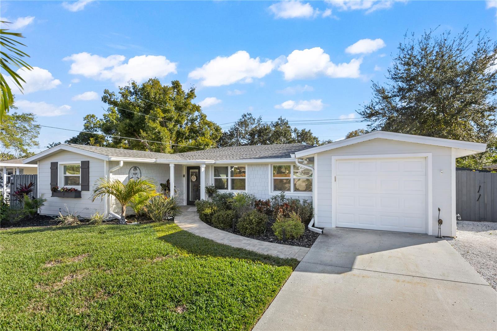 3122 Regatta Cir