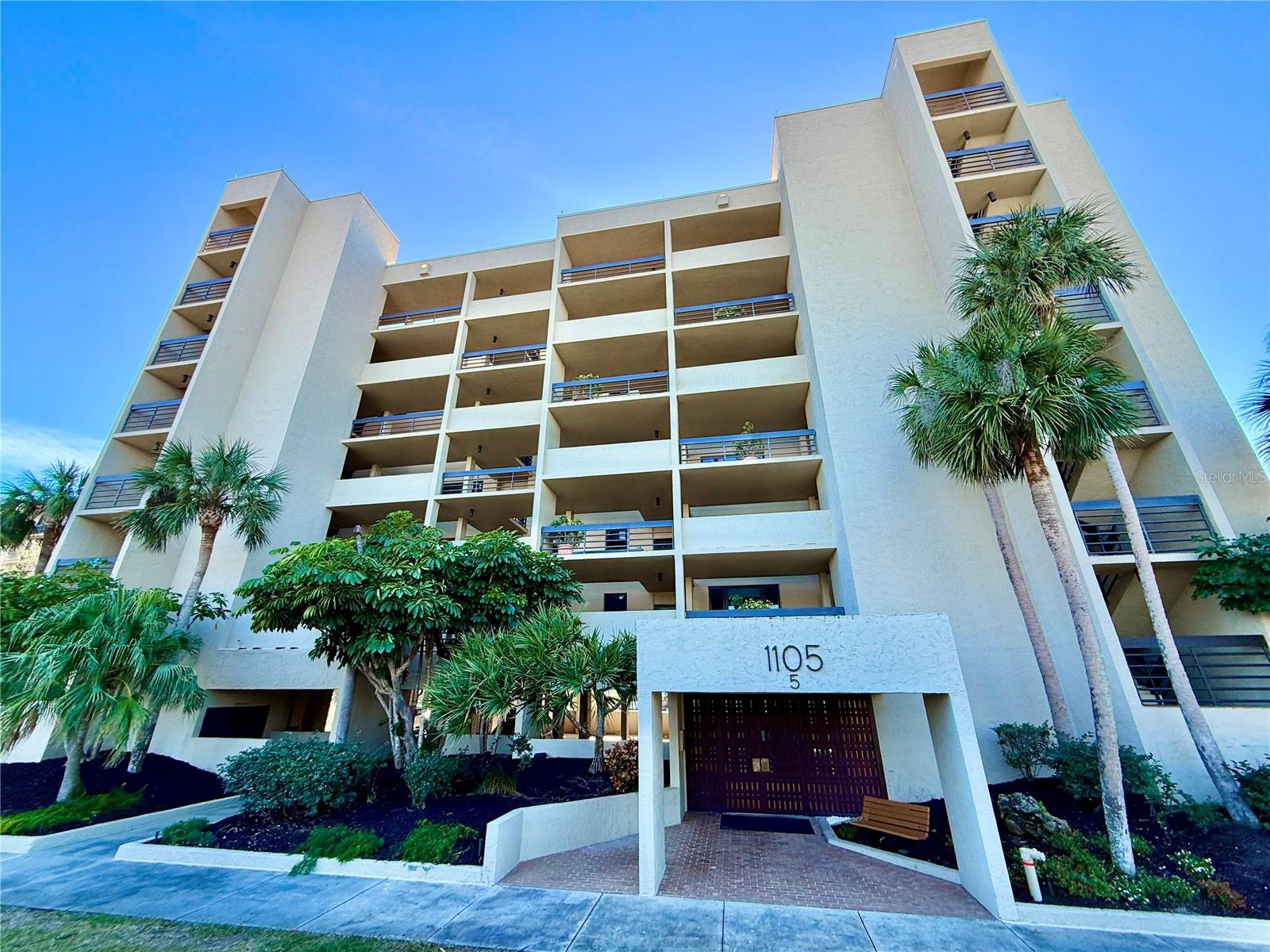 1105 Gulf Of Mexico Dr #401