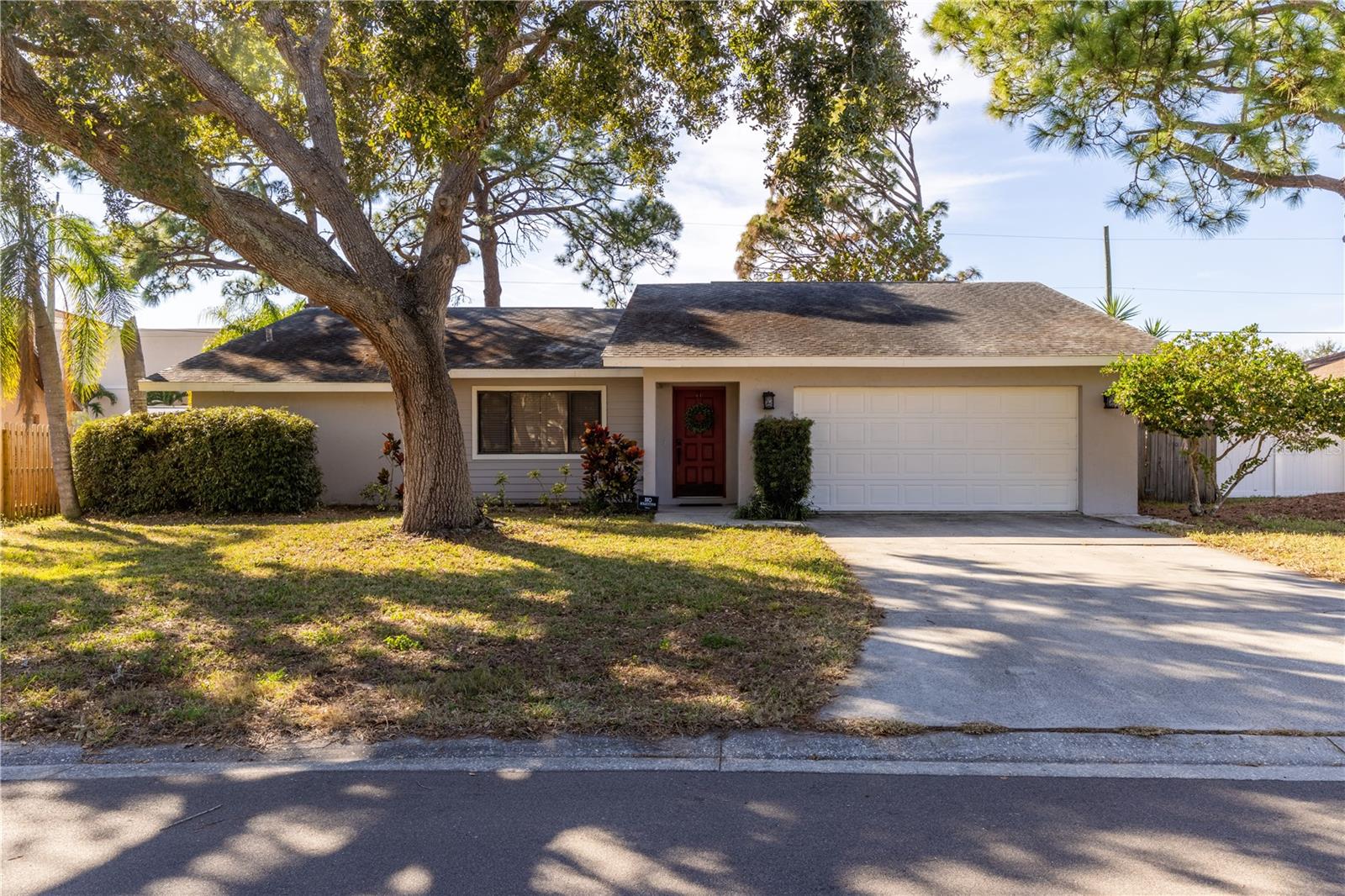 8457 Cypress Lake Cir