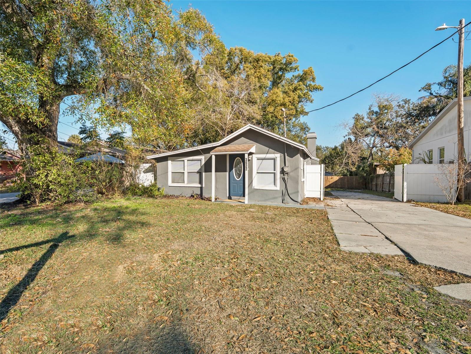 3622 E Mohawk Ave