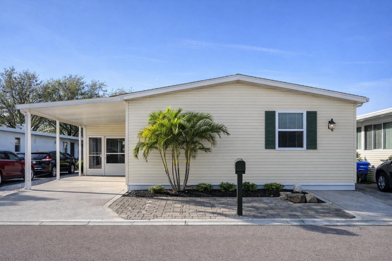 250 S Port Royal Ln