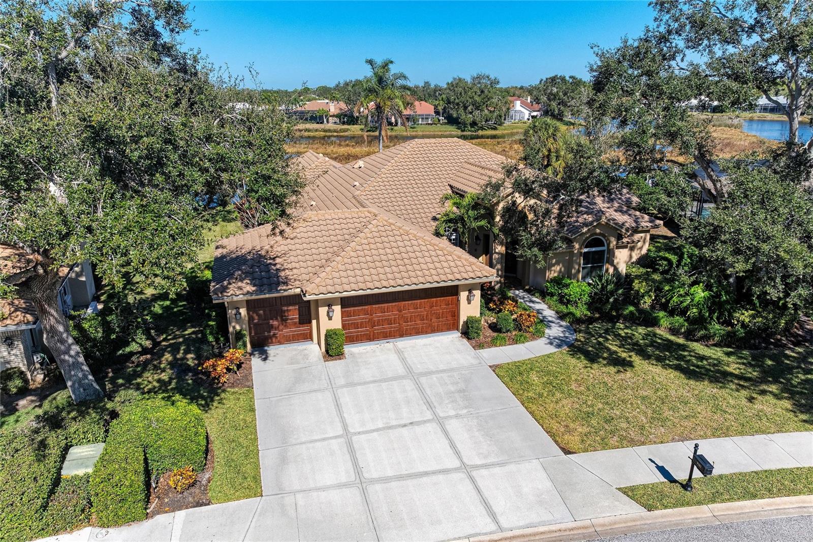 8383 Cypress Hollow Dr