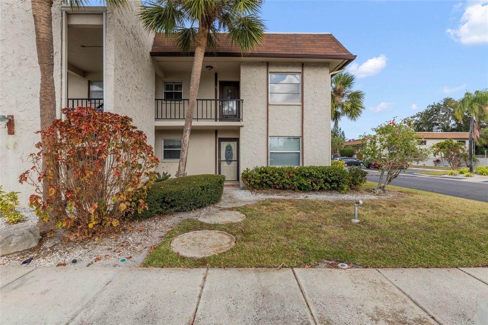 2750 E Bay Dr #15E