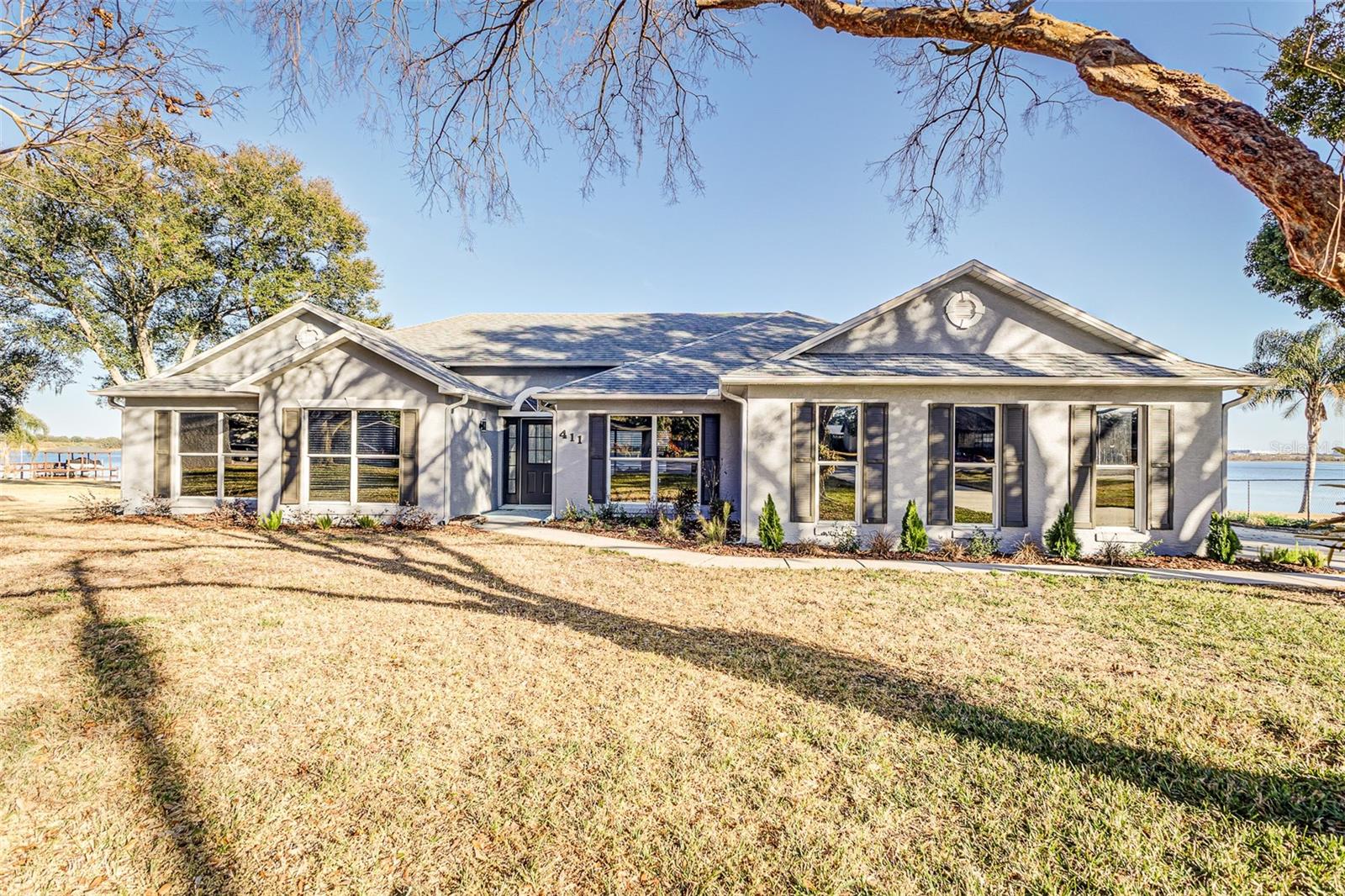 411 Edgewater Dr