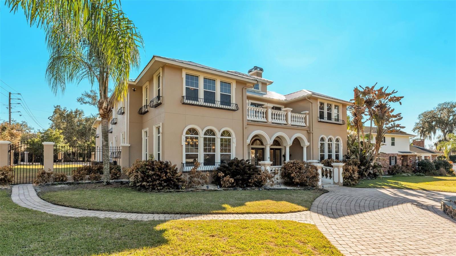 1665 Blue Heron Ln
