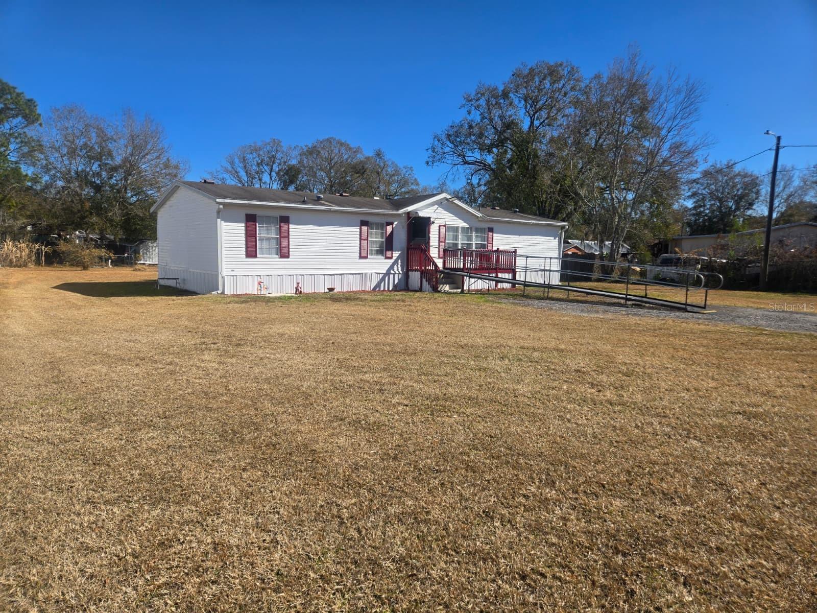 6106 Mangrove Dr