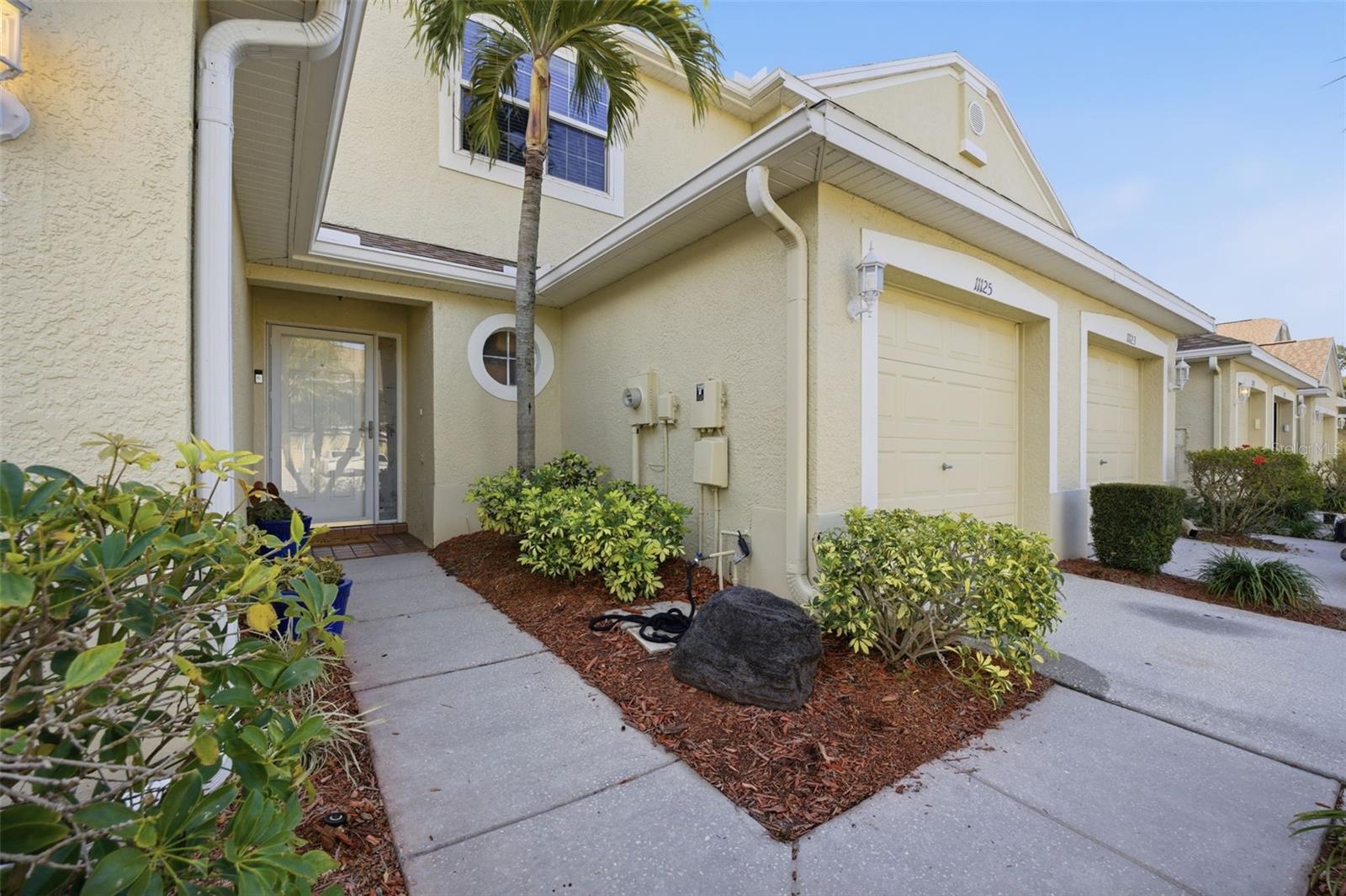 11125 Kapok Grand Cir