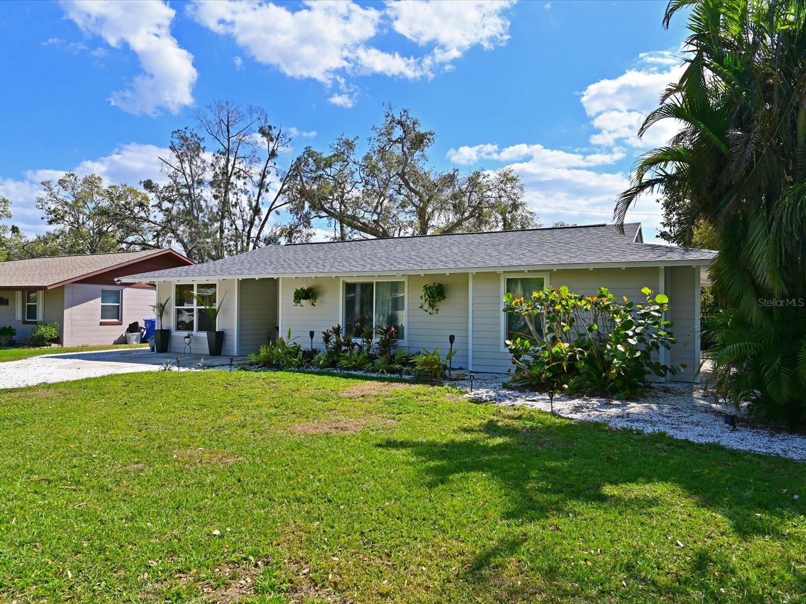 3307 3rd Ave W