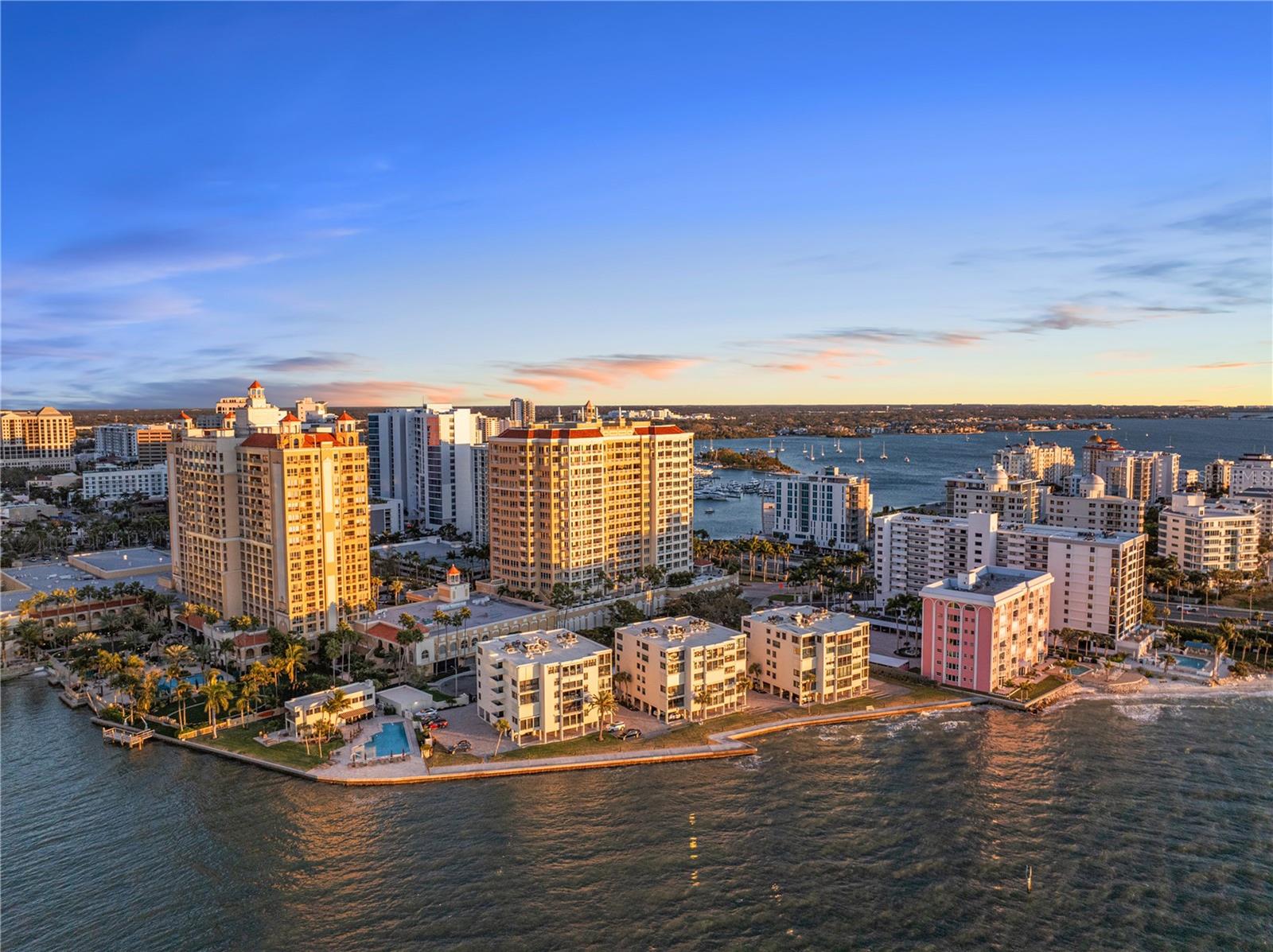 101 Sunset Dr #402