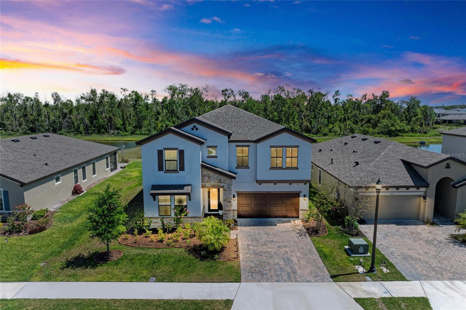 12664 Oak Hill Way