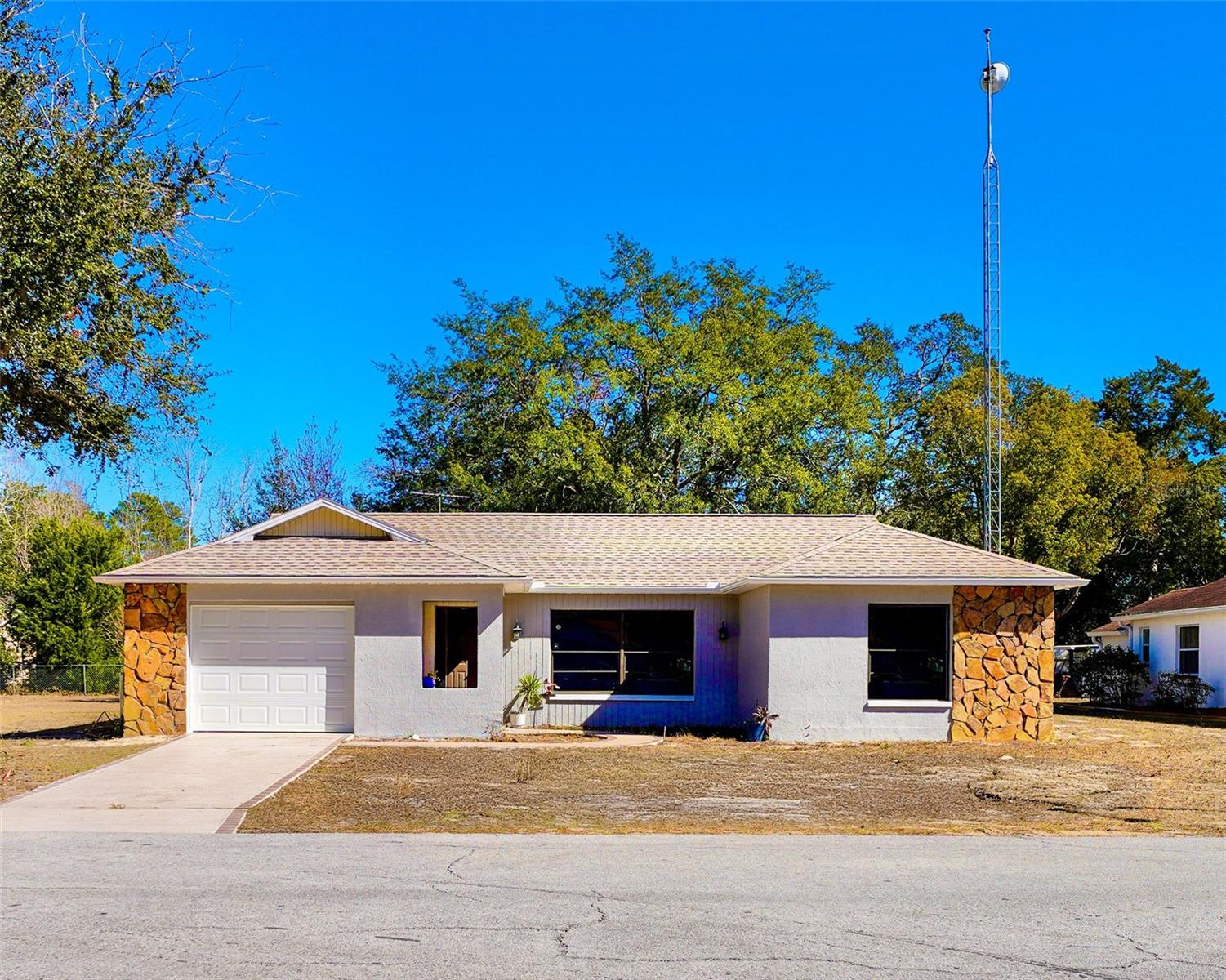 4128 Glade Rd
