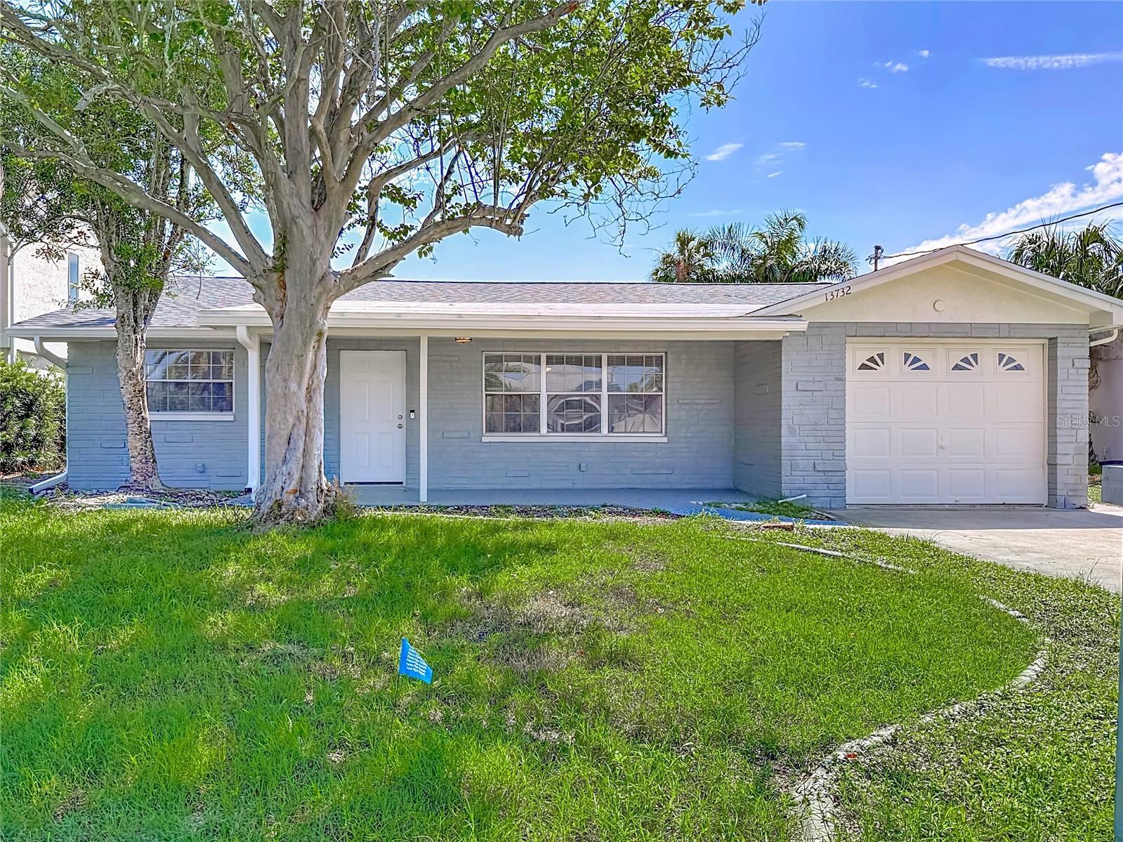 13732 Plumosa Ave