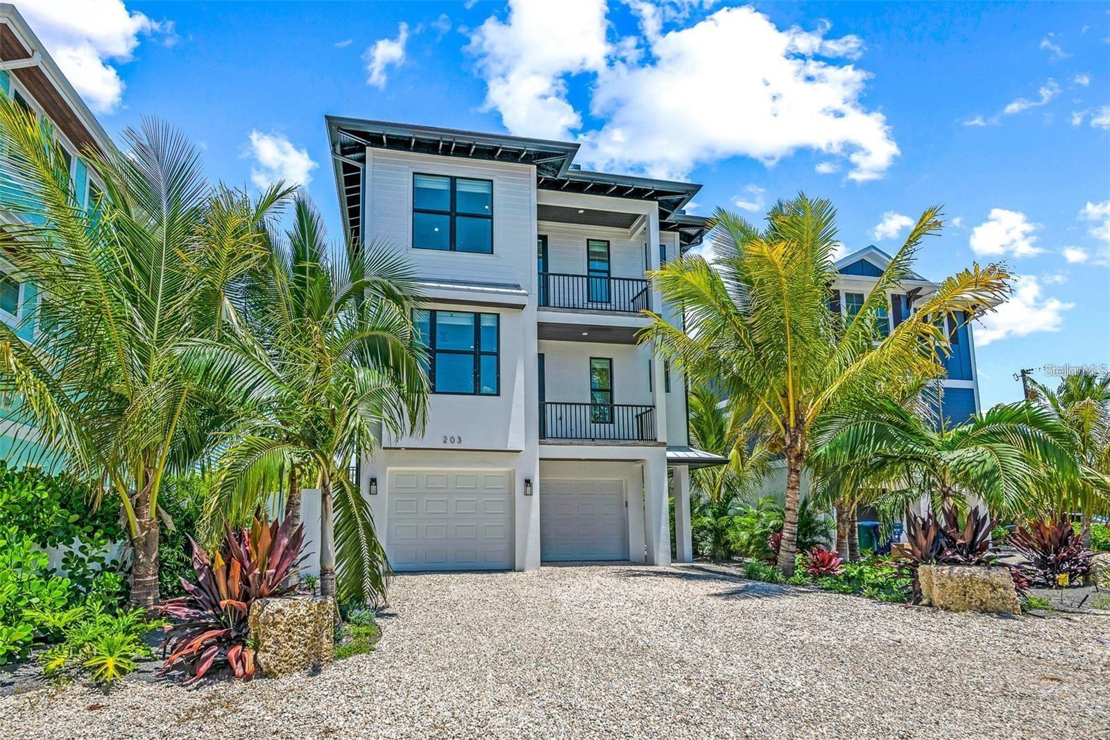 203 Bay Dr N