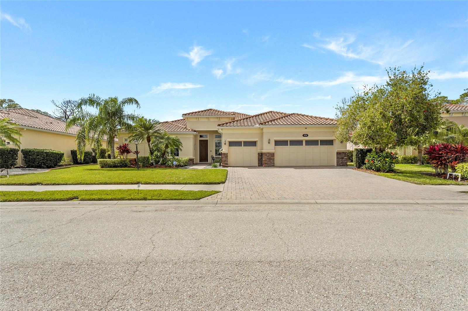 5750 Rock Dove Dr