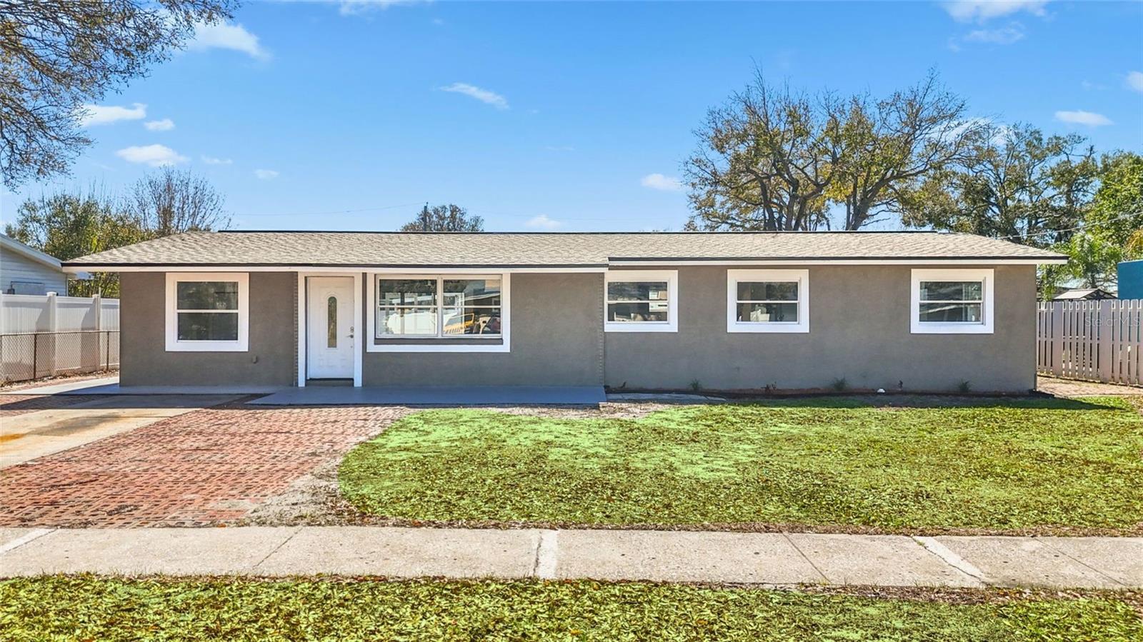 4418 W Fairview Hts