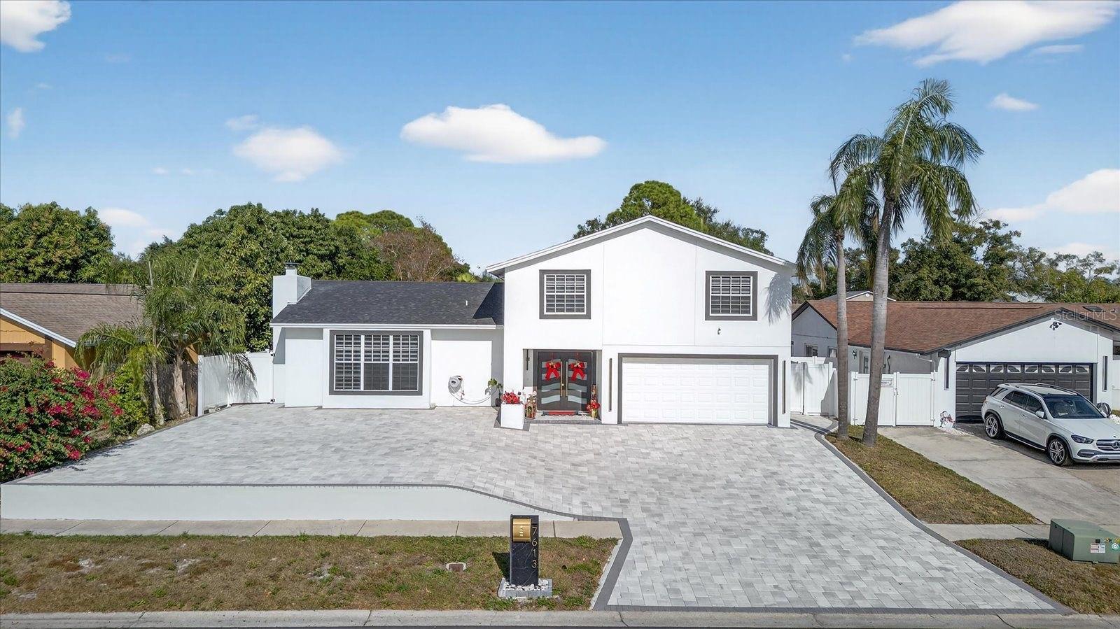 7613 Rustic Dr