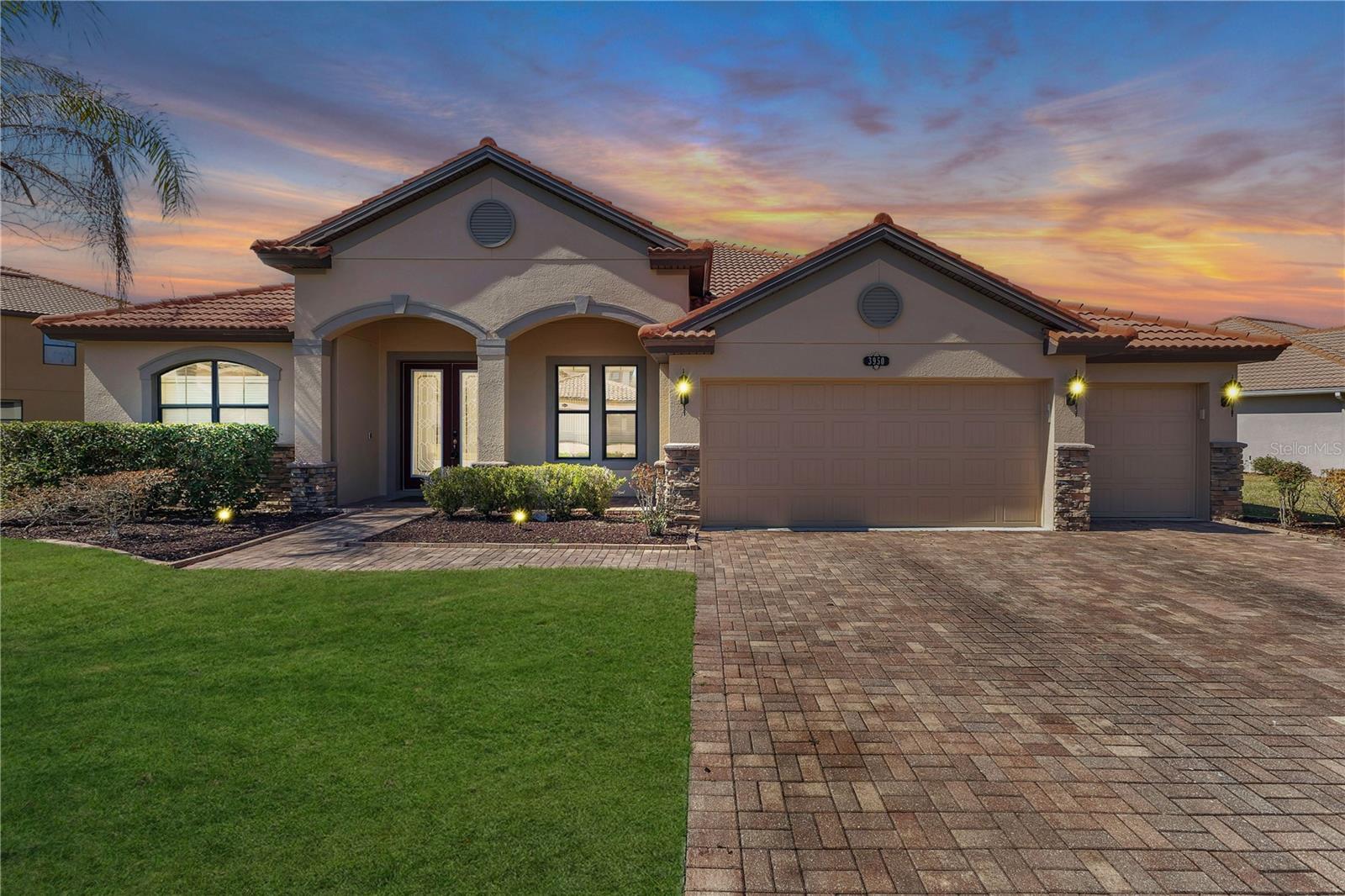 3950 Sunset Lake Dr