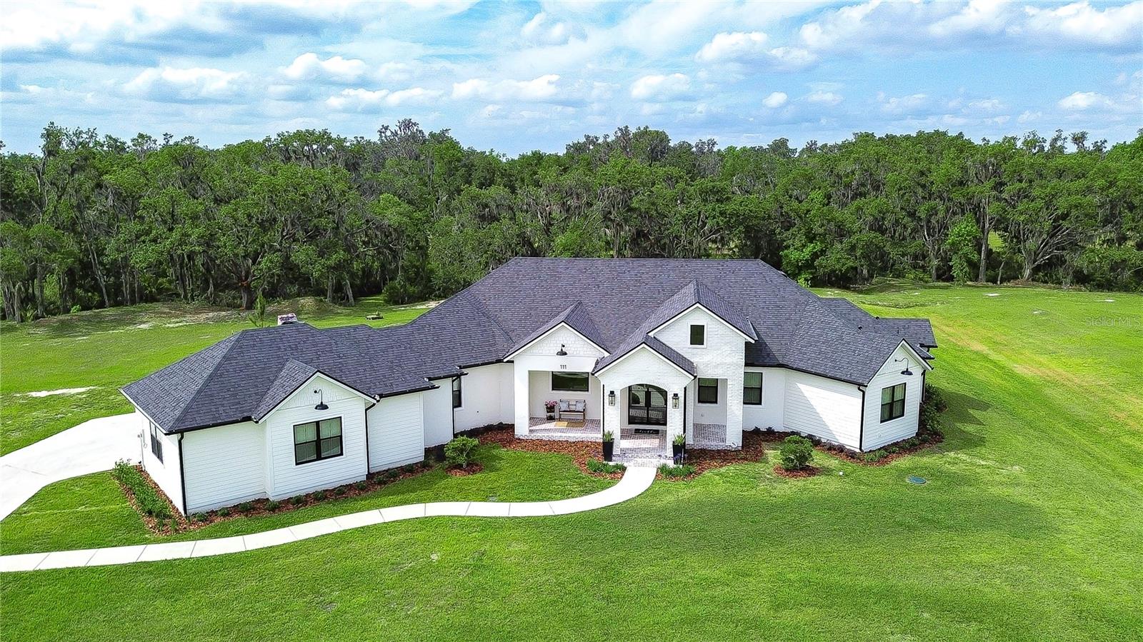 111 Alafia Estates Ln